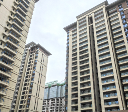 湖北恩施(shī)中港城陽台護欄案例 湖北恩(ēn)施中港(gǎng)城陽台(tái)護欄案例